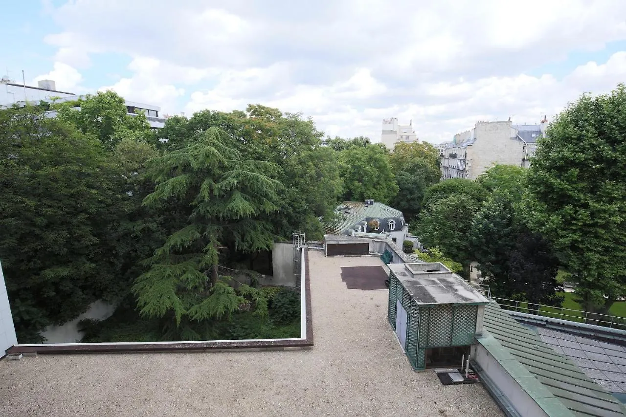 Ponthieu - Hala * Paris