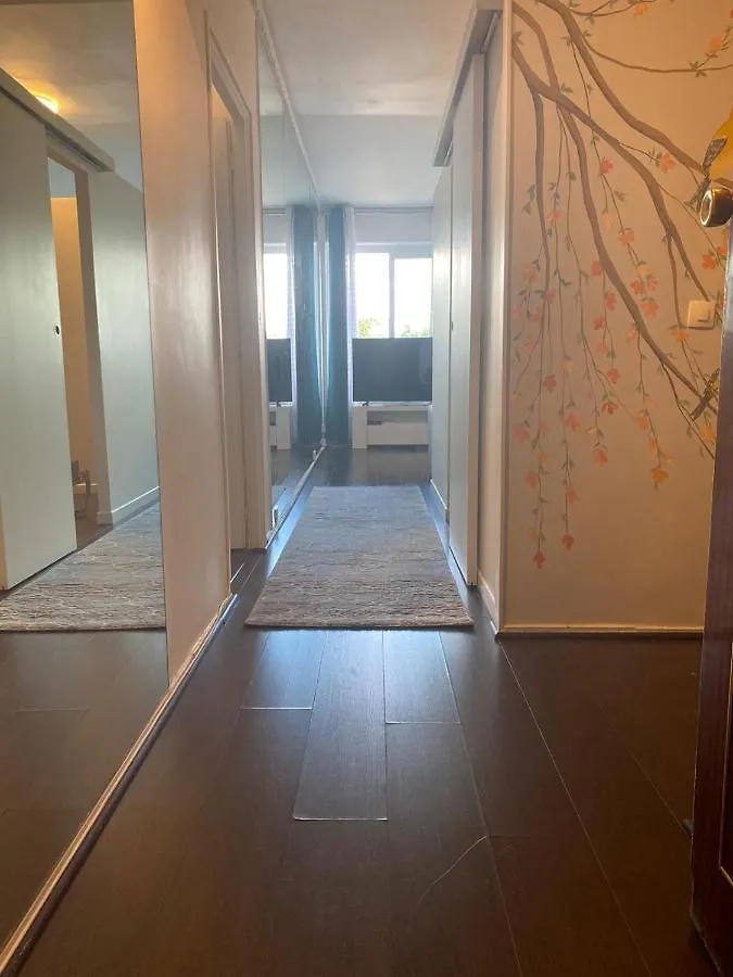 Apartment Ponthieu - Hala Paris